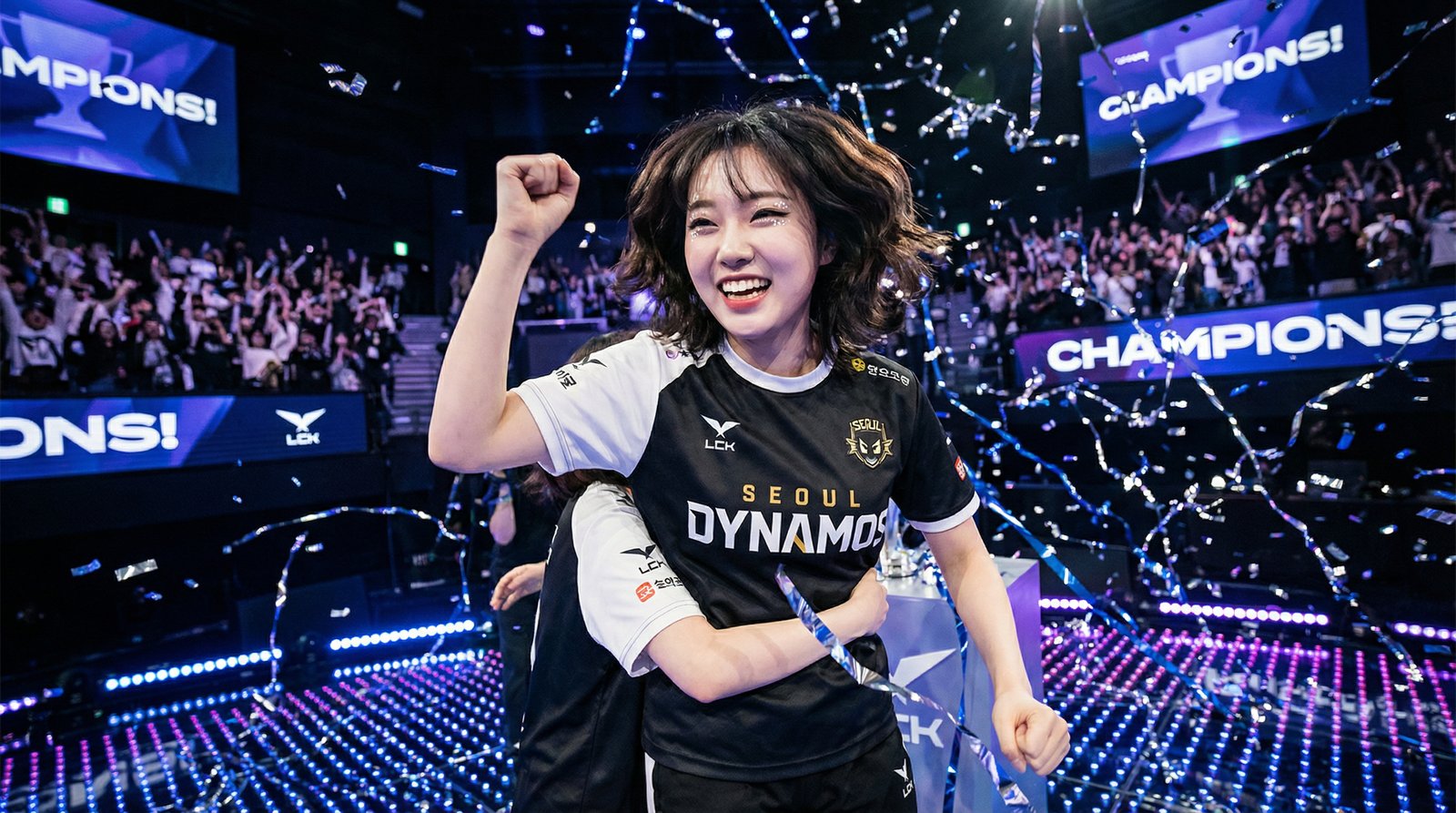 小蓝视频电竞赛事视频